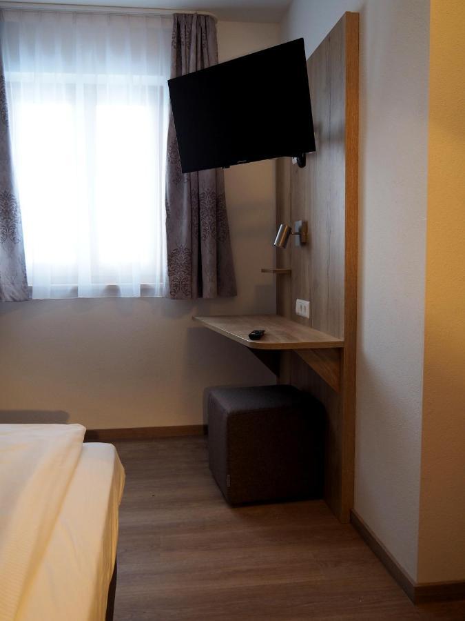 Gasthof Hotel Esterer Rosenheim Bagian luar foto