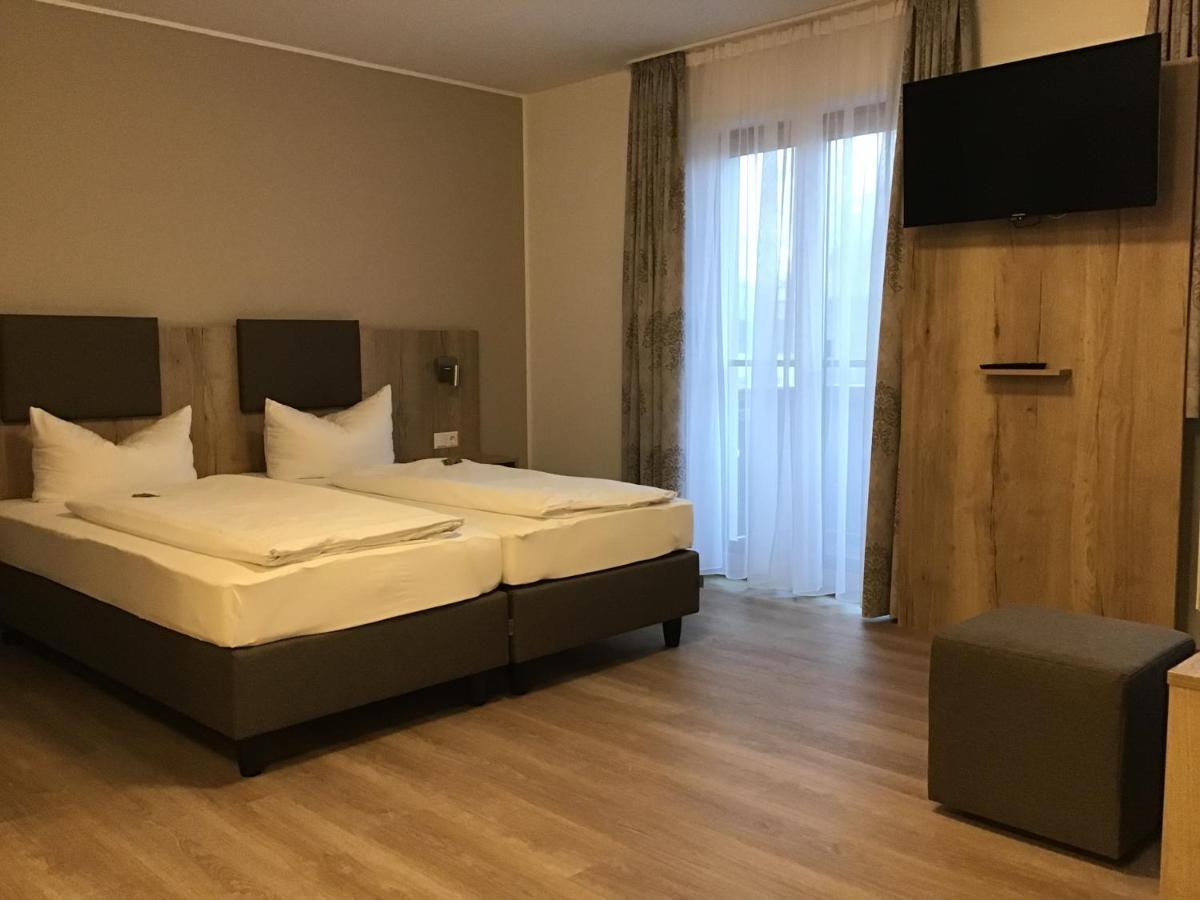 Gasthof Hotel Esterer Rosenheim Bagian luar foto